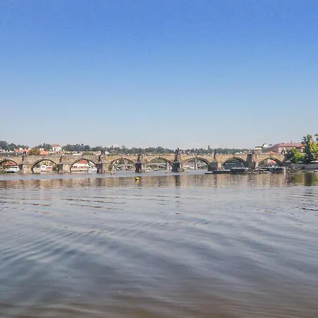 Apartment One-bedroom In 7 Prague