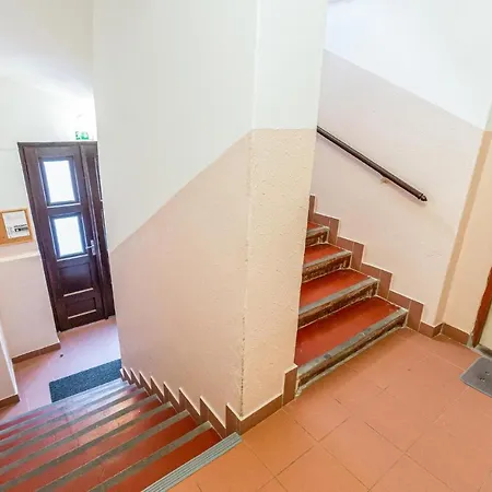 One-bedroom In 7 *