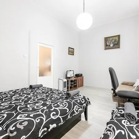 One-bedroom In 7 Prag